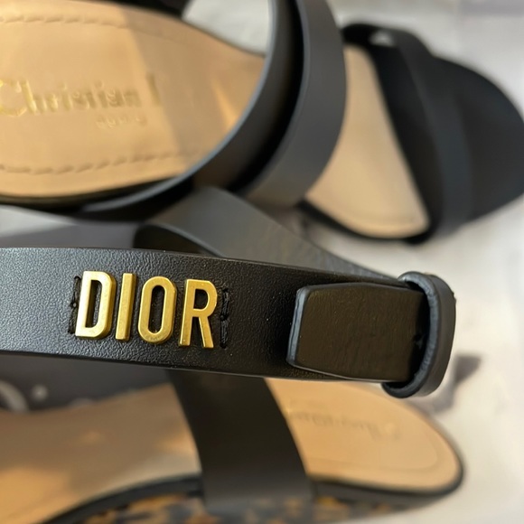 Authentic NWT Christian Dior Leather Tortoise Sandals - Picture 7 of 10